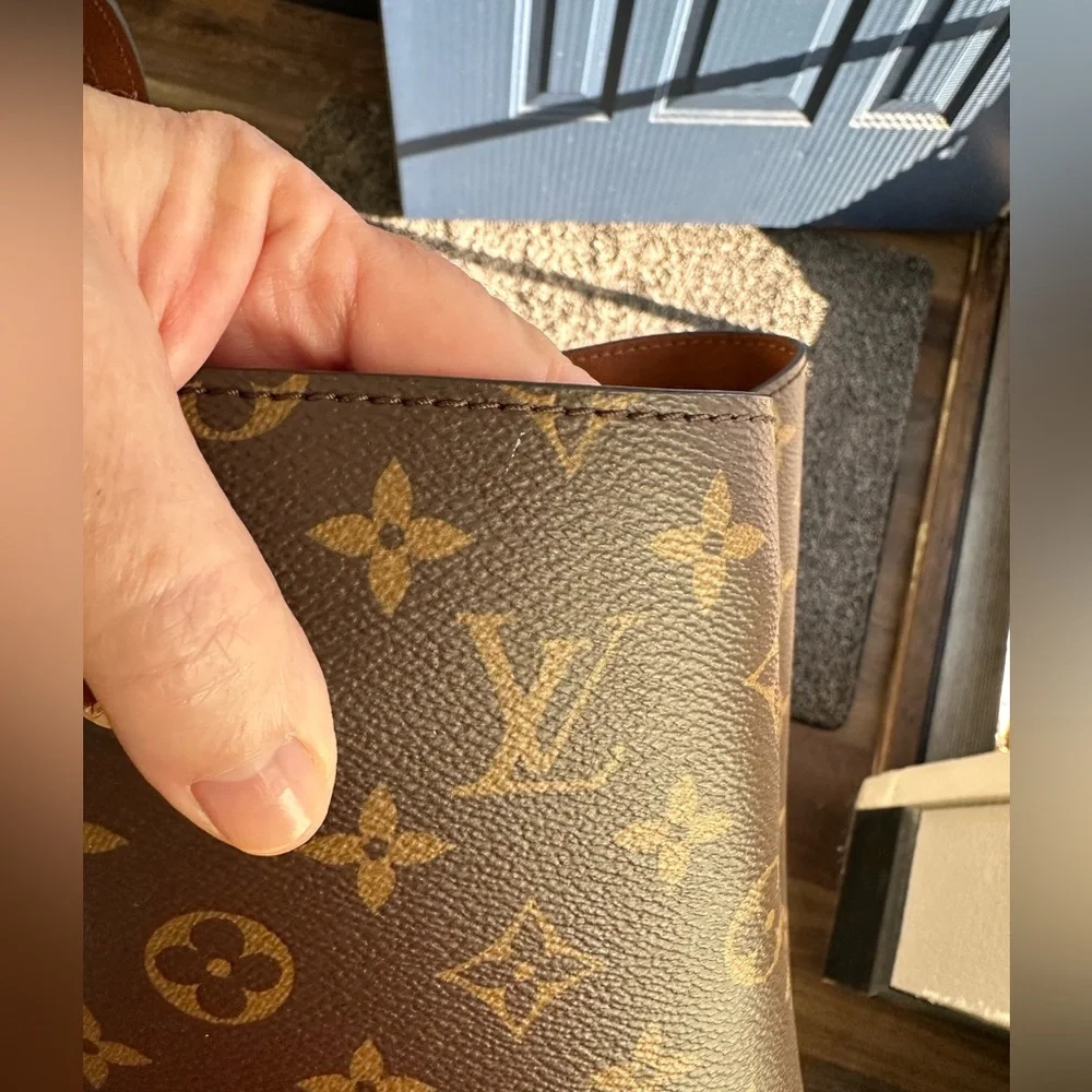 Louis Vuitton NeoNoe MM - Picture 6 of 6